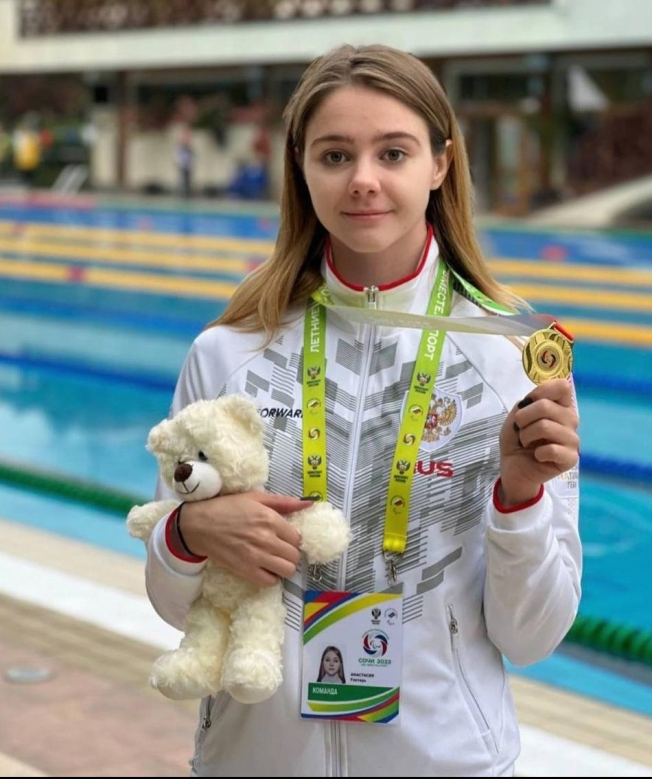 21-летняя сургутянка взяла золото Паралимпийских игр в Сочи