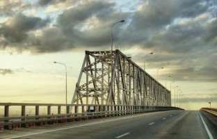 Движение на мосту через Юганскую Обь ограничат