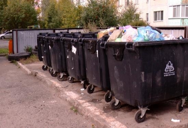 Жители Сургутского района жалуются на некачественный вывоз мусора