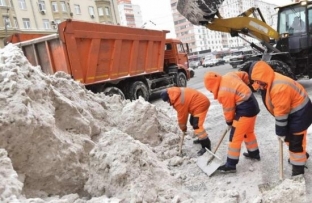 Сургутские чиновники будут наказывать управляющие компании рублем за некачественную уборку снега