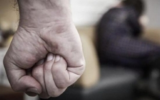 В Югре мужчине грозит десять лет тюрьмы за избиение пожилой матери