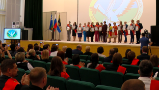 Восемь сургутских педагогов защищают честь города на окружном профконкурсе