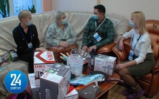 Волонтеры компании «Газпром трансгаз Сургут» поддержали кризисное отделение Сургутского комплексного центра социального обслуживания населения