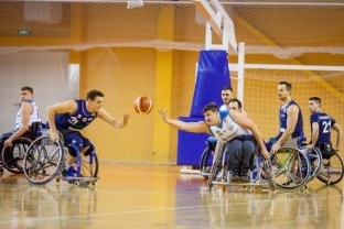 Центр адаптивного спорта Югры объявляет о наборе спортсменов в секцию баскетбола на колясках