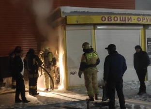 В Сургуте огнеборцы предотвратили пожар в овощном павильоне