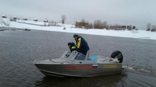 Под Ханты-Мансийском спасатели разыскивают пропавшего на реке мужчину