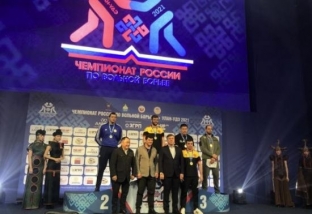 Спортсмен из Сургутского района взял «серебро» на чемпионате России по вольной борьбе