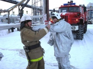 Югорские спасатели провели учения на нефтегазодобывающих объектах