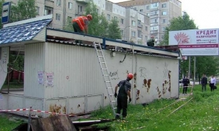 В Сургуте стартовала кампания по сносу незаконно занимающих муниципальную землю торговых киосков