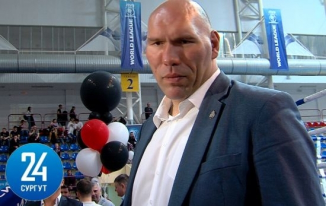 Николай Валуев оценил организацию чемпионата УрФО по боксу в Сургуте