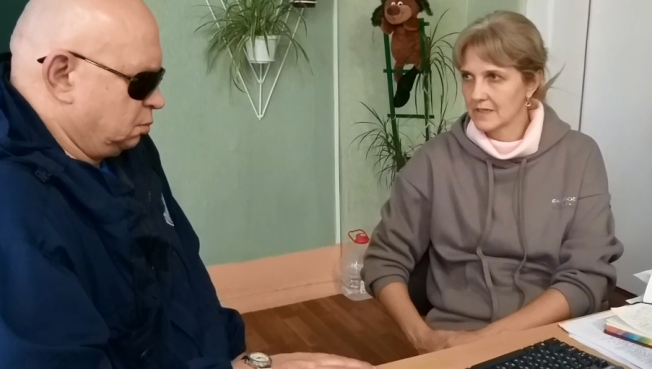 Руководитель сургутской организации инвалидов по зрению побывал с гуманитарной миссией в Луганской области