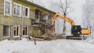 За шесть лет в Югре расселят более 900 аварийных домов