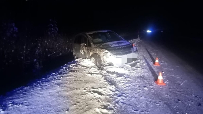 В Сургутском районе из-за оплошности водителя «Опеля» пострадали два человека