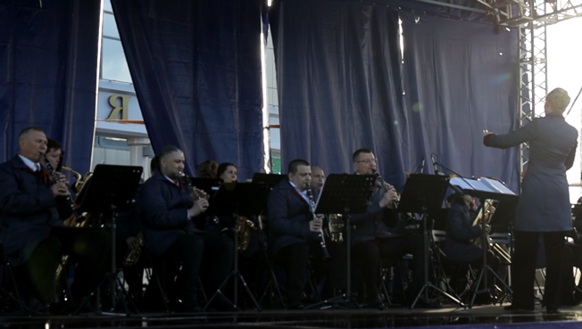 В Сургуте стартовал сезон концертов под открытым небом