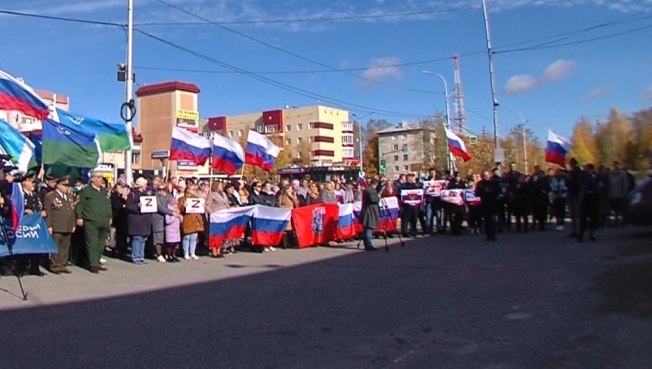 Сургутяне вновь поддержали митингом Российскую армию