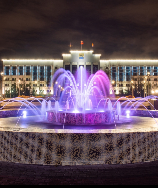 К концу мая около администрации Сургута запустят фонтан