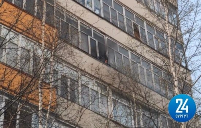 Привет от соседей? В Сургуте брошенный окурок мог стать причиной пожара на балконе многоэтажки