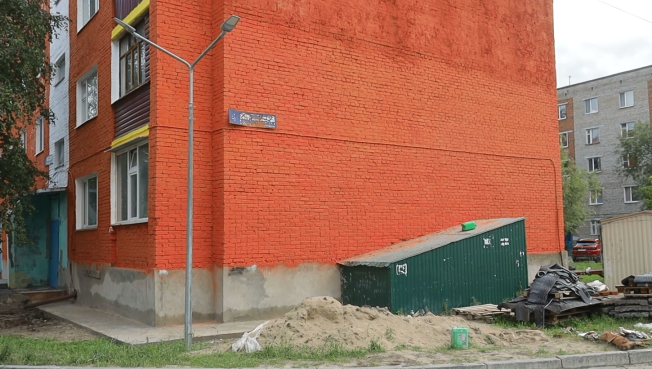 Собственники квартир на Привокзальной, 4 в Сургуте требуют пересмотреть проект капитального ремонта их пятиэтажки