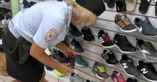 Югорчанка торговала контрафактной обувью под видом оригинальной продукции
