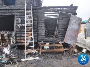 В дачном кооперативе Сургута в ночном пожаре погибли двое детей