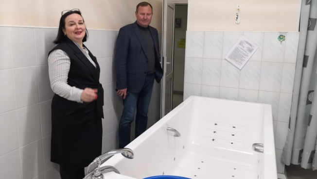 Депутат Тюменской областной Думы посетил Сургутский многопрофильный центр для инвалидов