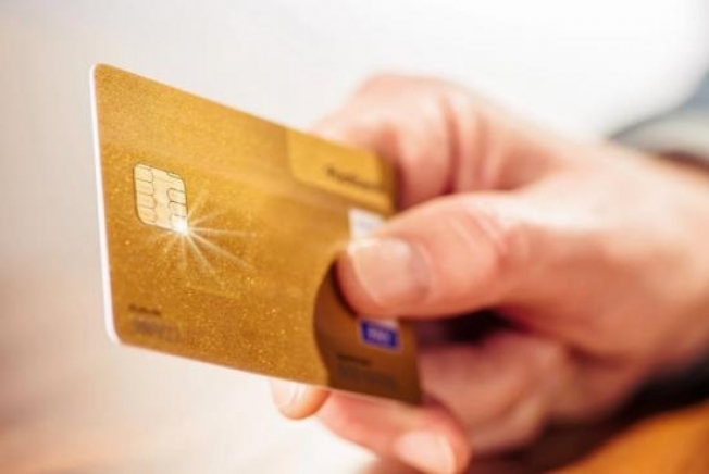 Россиян могут начать наказывать за передачу банковских карт третьим лицам