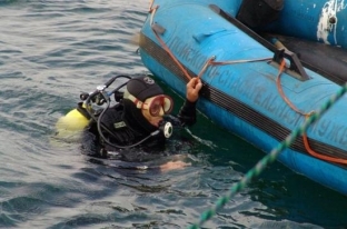 Югорские спасатели три недели ищут утонувшего во время купания мужчину
