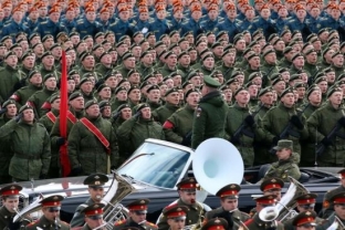 13 российских городов отказались от проведения парада Победы 24 июня