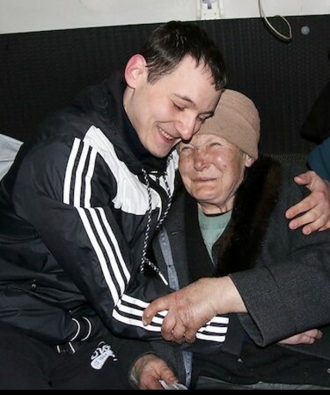 Спасатели ДНР помогли сургутянину найти пропавшую бабушку