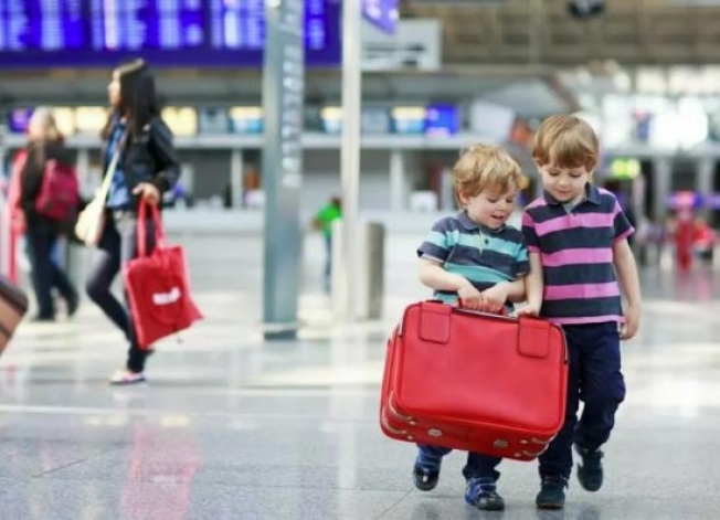 В России изменяются правила выезда детей за границу