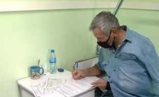Более ста пациентов Сургутской травматологической больницы исполнили свой гражданский долг