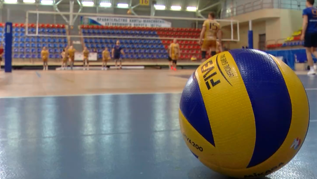Сургутская команда слабослышащих волейболистов готовится к чемпионату России