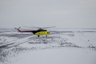Вертолет «ЮТэйра» совершил вынужденную посадку в 50 километрах от Ноябрьска