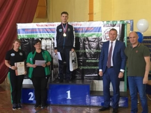 Югорчане заняли второе общекомандное место на чемпионате России по пауэрлифтингу