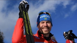 Югорчанин Сергей Устюгов привез победу в масс-старте в Швейцарии