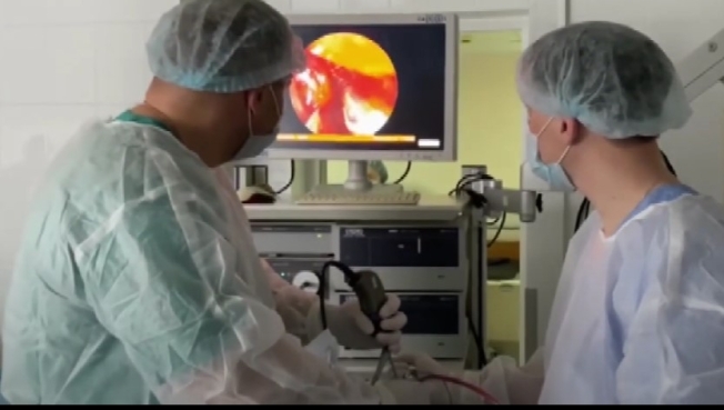 Сургутские хирурги избавили пациентку от огромной опухоли в носу