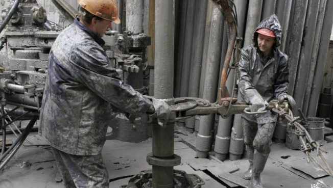 В Сургутском районе добывают больше нефти, чем в остальных муниципалитетах Югры