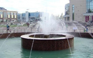В Сургуте возобновил работу единственный городской фонтан