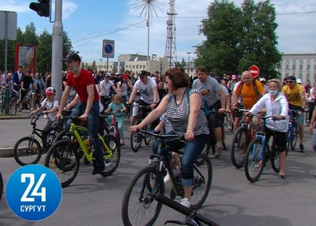 Около четырехсот велосипедистов Сургута приняли участие в пробеге ко Дню города