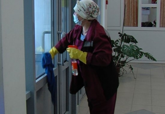 В Сургуте усилен контроль за уборкой подъездов в многоквартирных домах