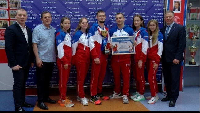 Сургутские студенты завоевали серебро на Всероссийском фестивале по сдаче ГТО