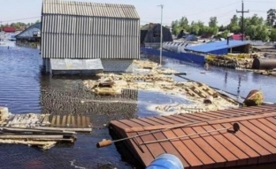 В Нижневартовске из-за высокого уровня воды затопило дачи