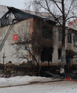 Две женщины и ребенок пострадали при пожаре в Белом Яре