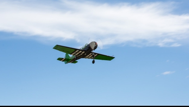 На закрытии соревнований по самолетному спорту в Сургуте группа «Барсы» покажет высший пилотаж