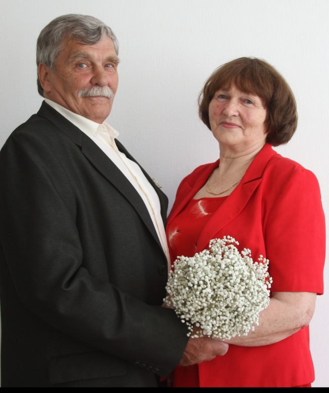50 лет вместе! Сургутскую пару поздравили с золотой свадьбой