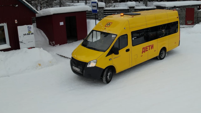 В Белом Яру запустили первые автобусы для подвоза детей в школы