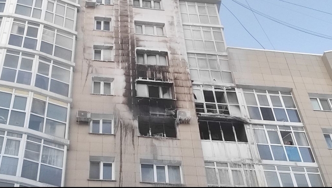 По факту гибели мужчины и ребенка во время пожара в многоэтажке Нефтеюганска возбуждено уголовное дело