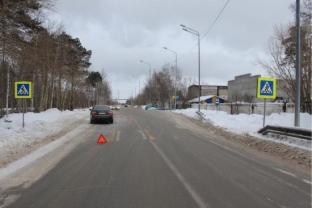 В поселке Кедровом Сургута автомобиль сбил 85-летнего пешехода