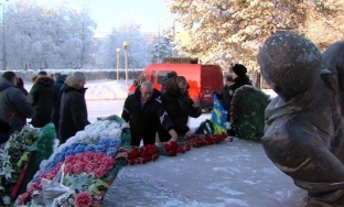 В Сургуте почтили память погибших в Афганистане советских солдат