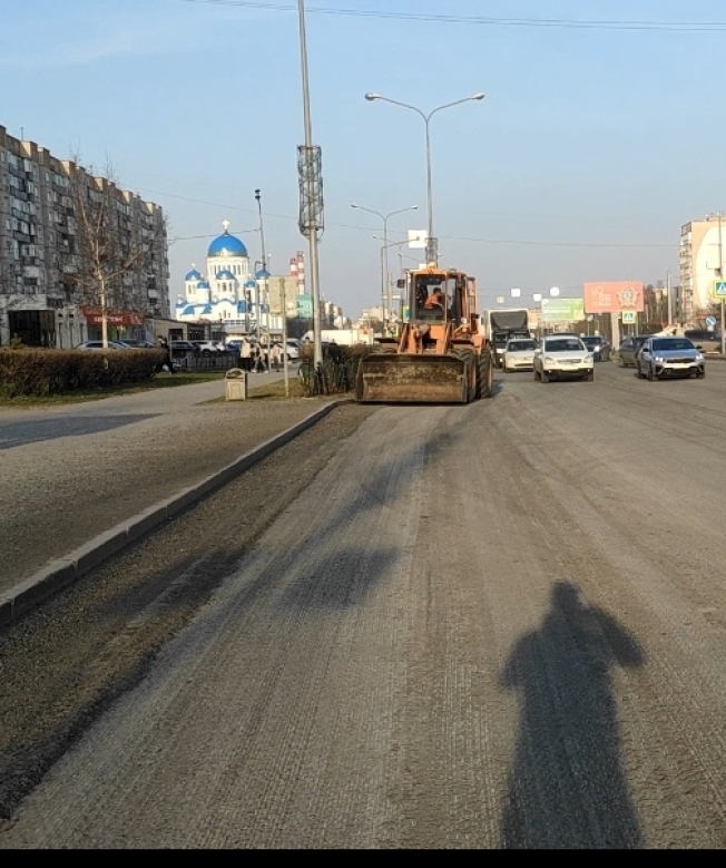 Колоссальная помощь от нефтяников. Сургутнефтегаз ремонтирует дороги в Сургуте и Сургутском районе